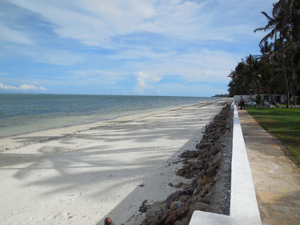 Sun N Sand Beach Resort