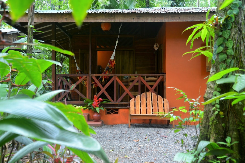 Pachamama Jungle River Lodge