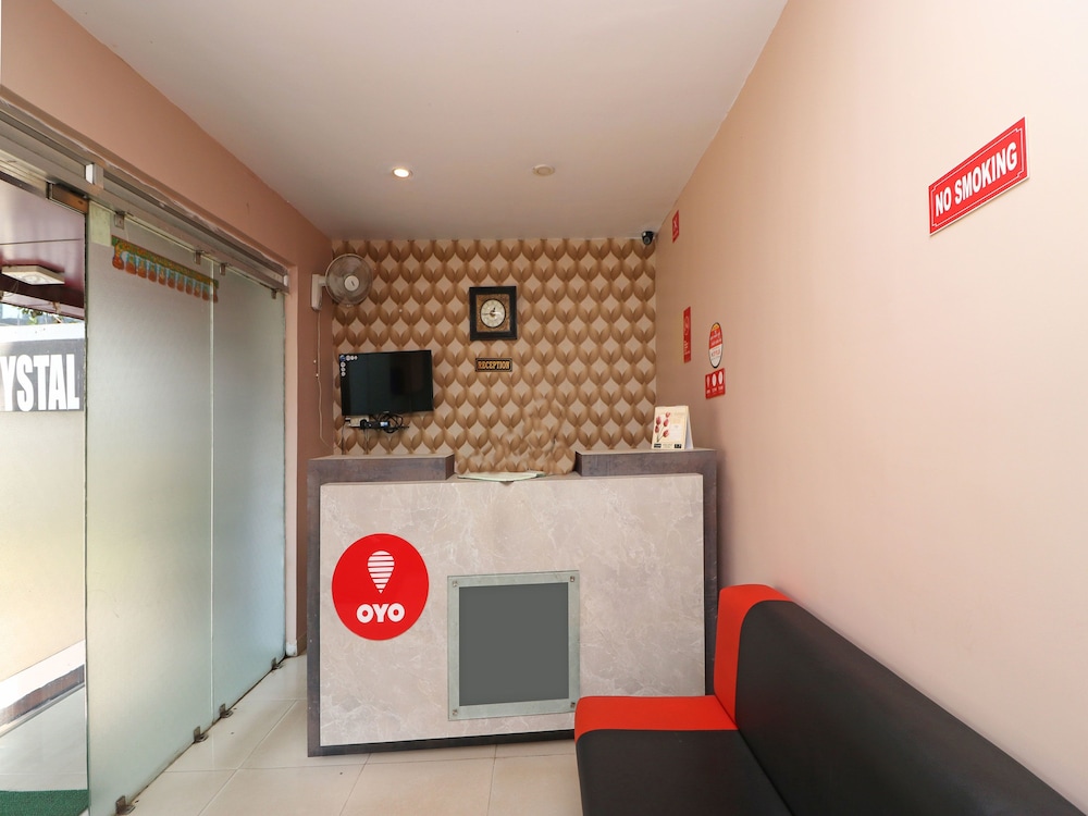OYO 11722 Crystal Guest House