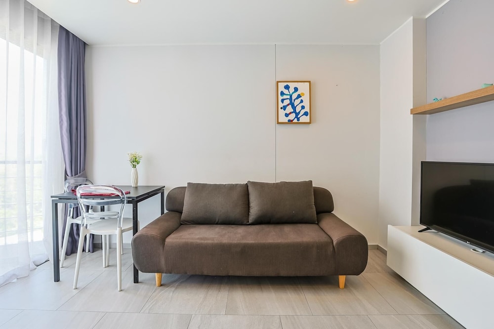 Mountain View 1 Bed Apt T2-723
