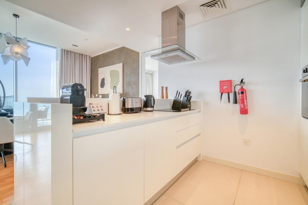 Sparkling Balcony Sea View Apt in Bluewaters