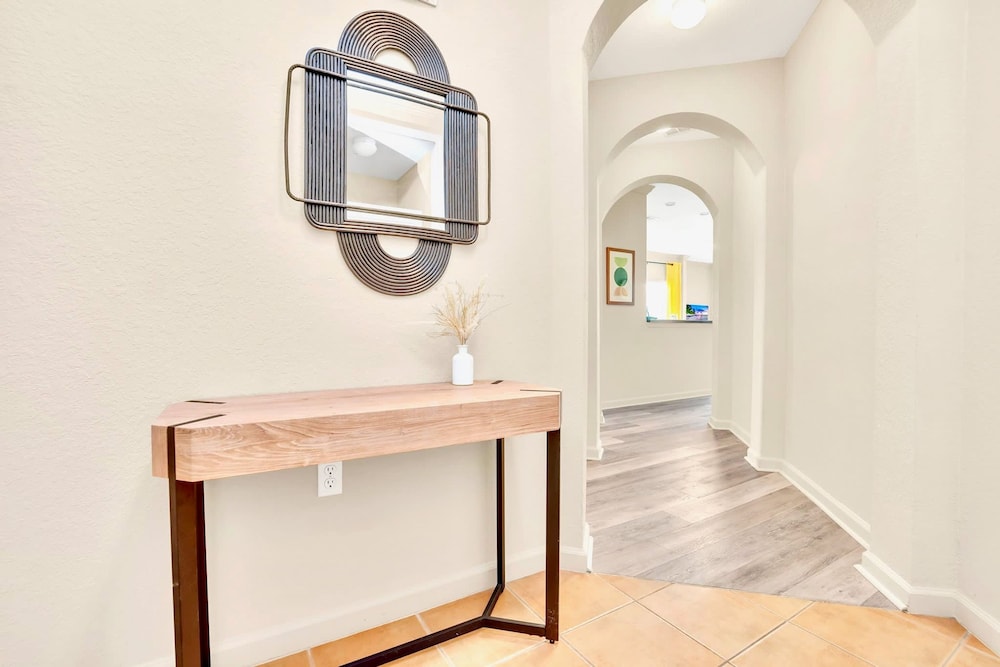 3BR Condo - Pool Hot Tub Sauna - Near Disney