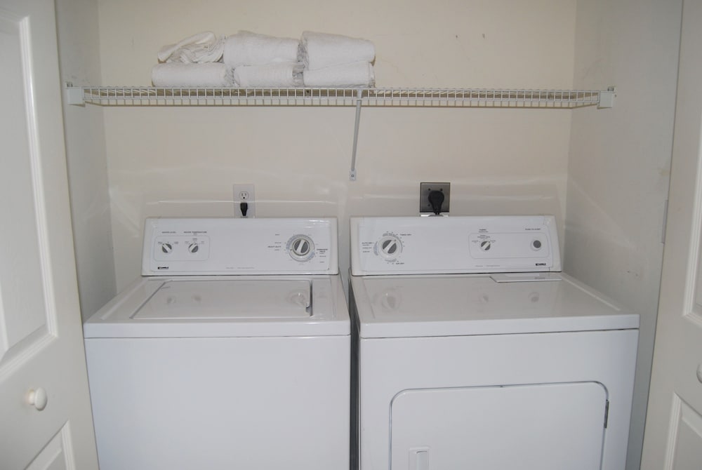 Fairways At Riveroaks 23d 3 Bedroom Condo by RedAwning