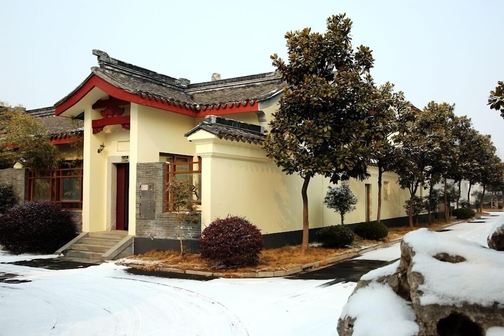 Lianyungang Donghai Shisu Onsen Villa