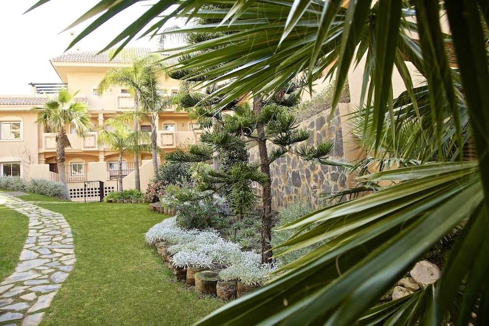 Marbella Vacations - Aloha Hill Club Golf Spa Apartments - Property Image 48
