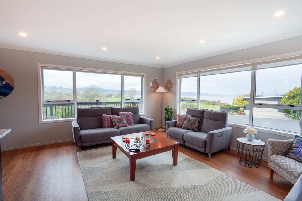 Kiwi Retreat By Aotearoa Escapes