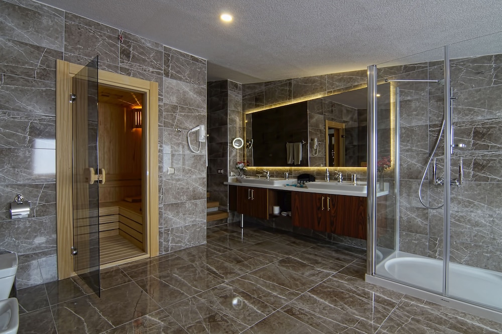 Cam Thermal Resort Spa Convention Center