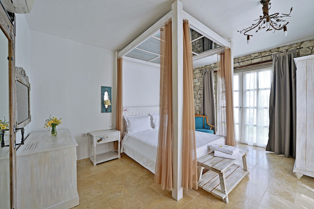 Bay C Otel - Image 47