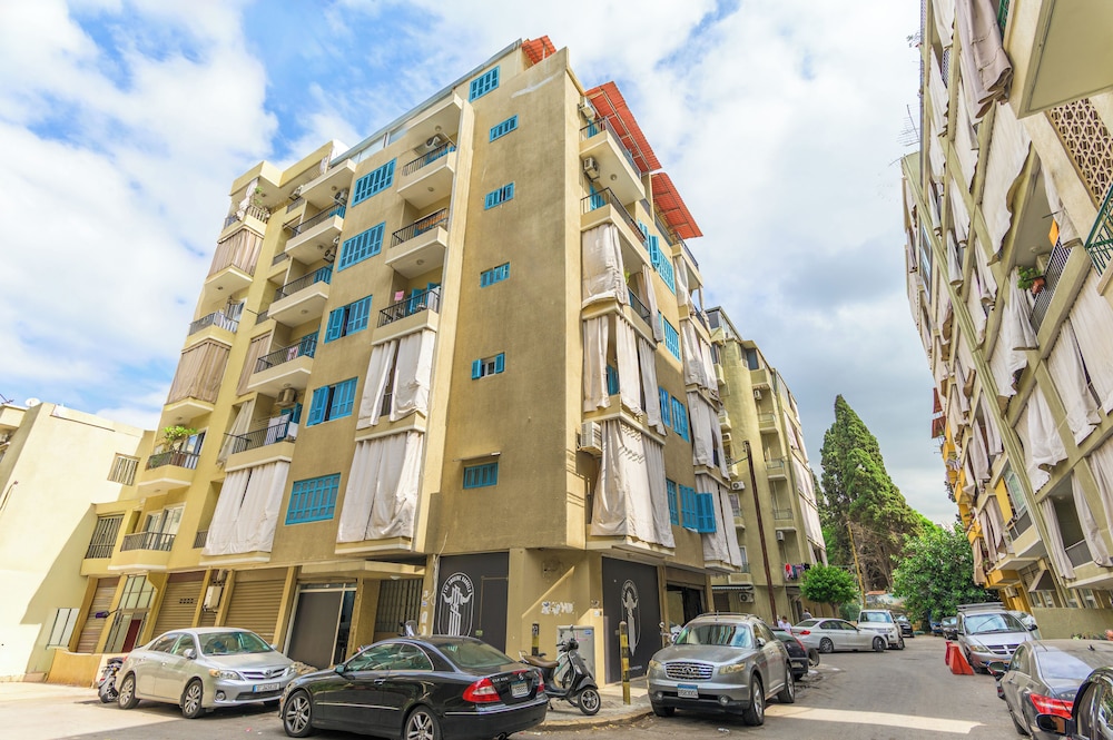 Cove - 2Br Apt W Balcony in Mar Mikhael