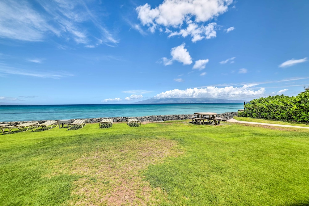 Beachfront Condo: Sunset Views & Pool Access! view 5