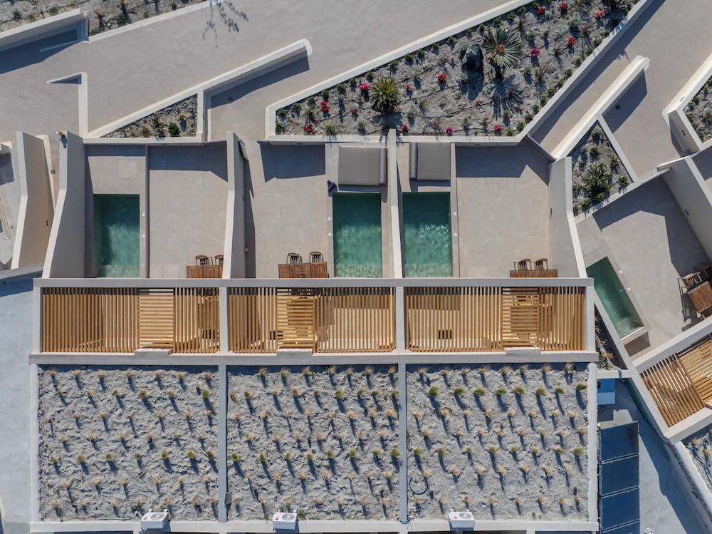 Illusion Suites