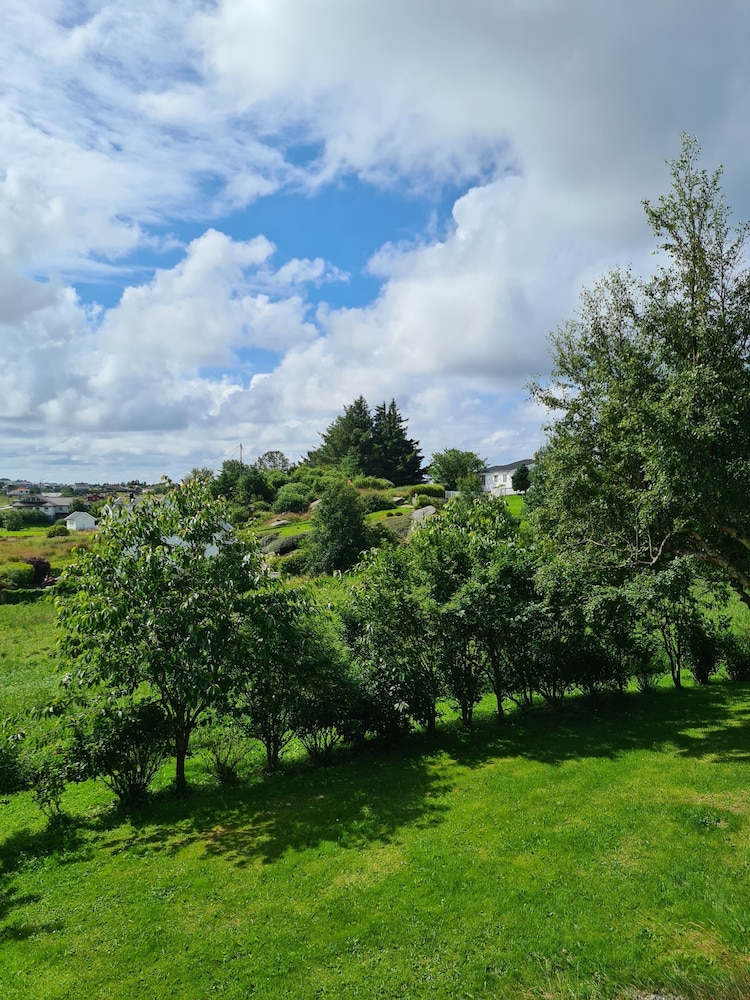 Dugneberg view 5