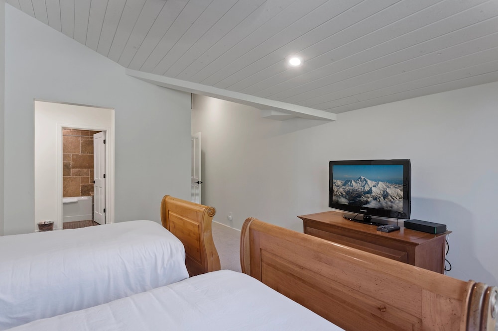 Trail's End Lodge at Deer Valley Resort - Three Bedroom Residence with Spa #501 3 Condo