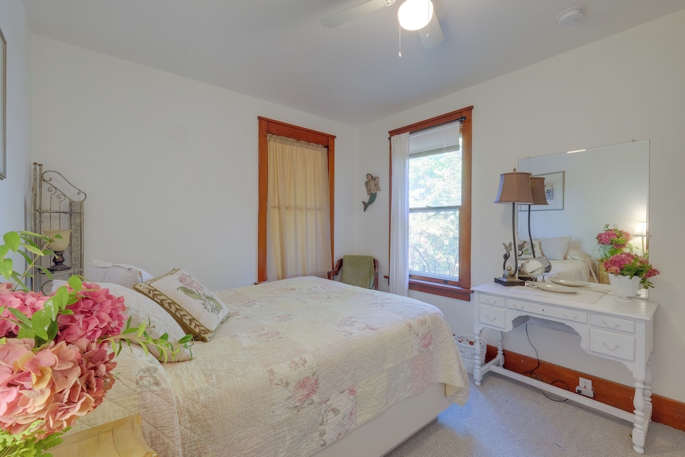Vintage Charlevoix Home w/ Deck Near Round Lake!