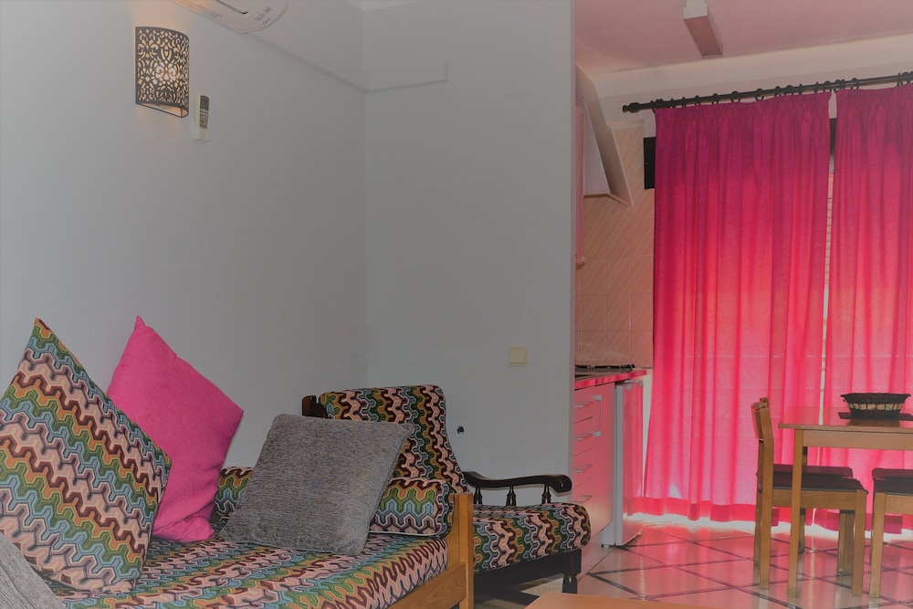 Apartamentos Lindomar