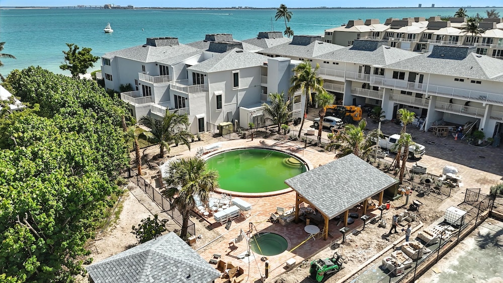 Lighthouse Resort and Club