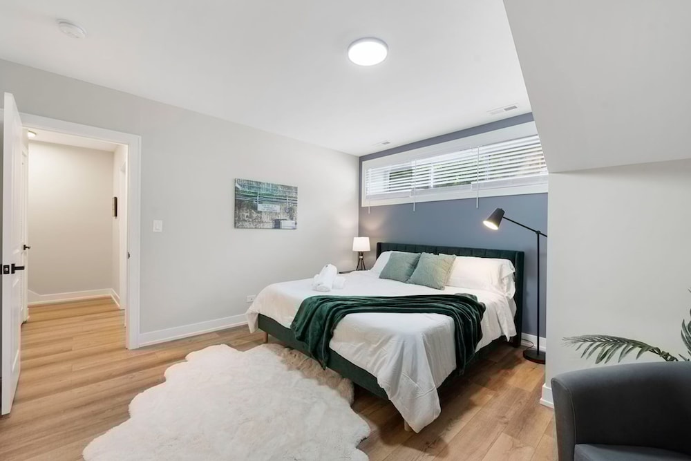 2 Bed 3 Bath Chicago Condo