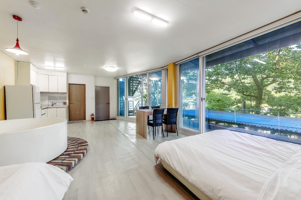hotel room