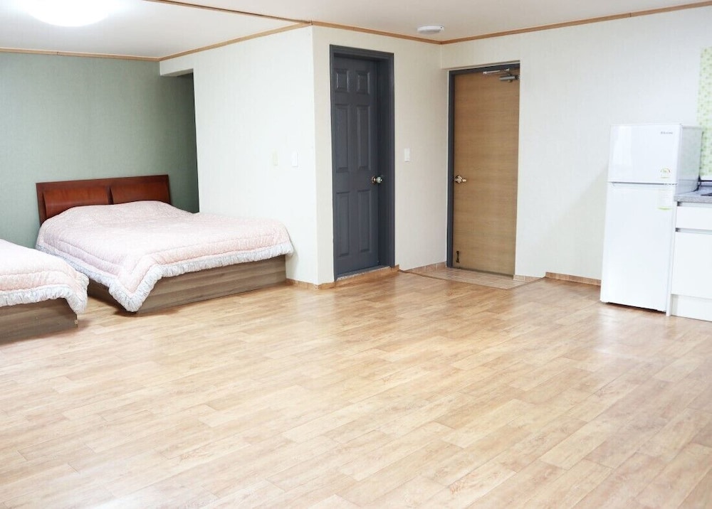 Iny Pension view 3