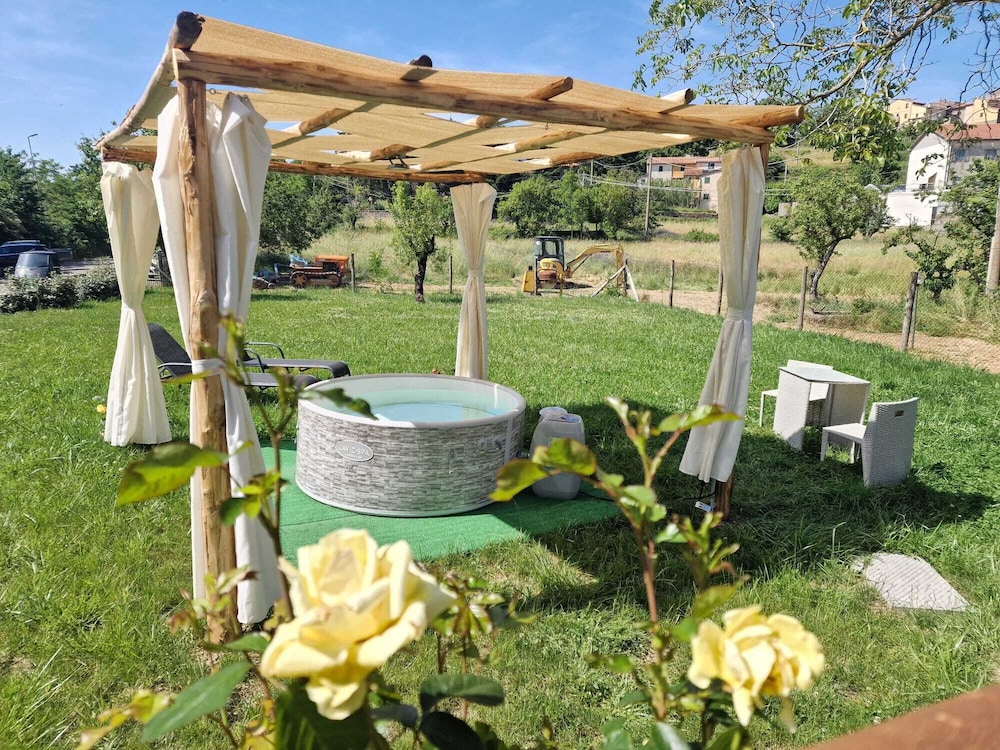 Agriturismo Castello delle Fornaci - Private Jacuzzi