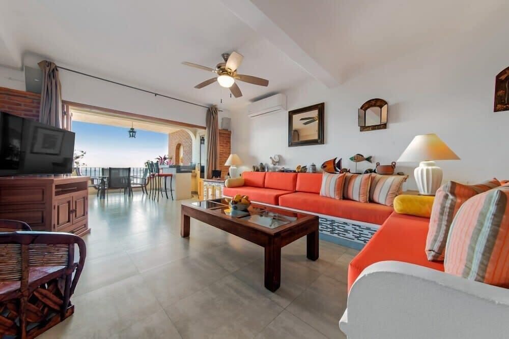 Ocean View 2Br Condo-balcony-beach-pool - 603
