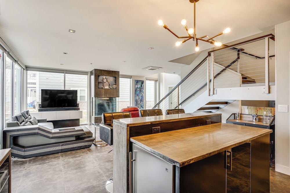 Road America Retreat: Modern Villa w/ Garage!