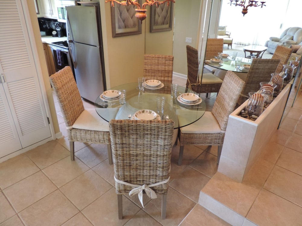 Polo Beach Club Vacation Rentals - APlus Resorts