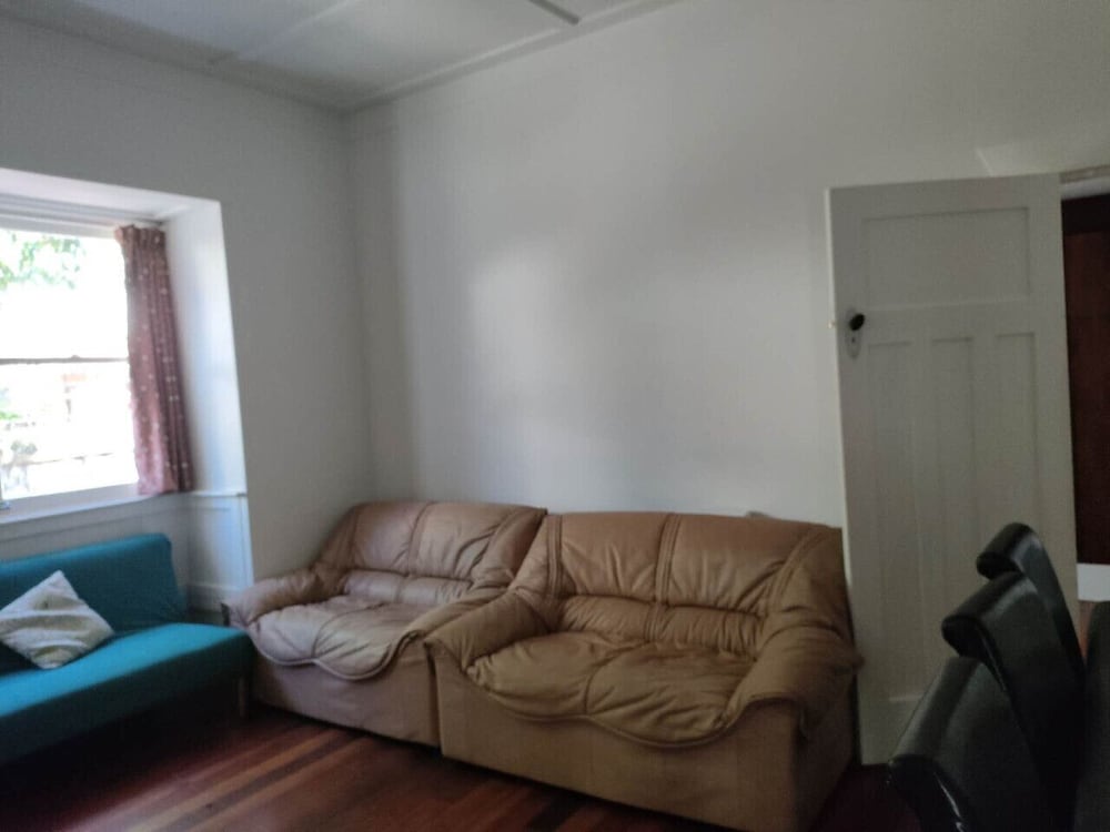 5 Bedroom House 7 Rangiatea Road