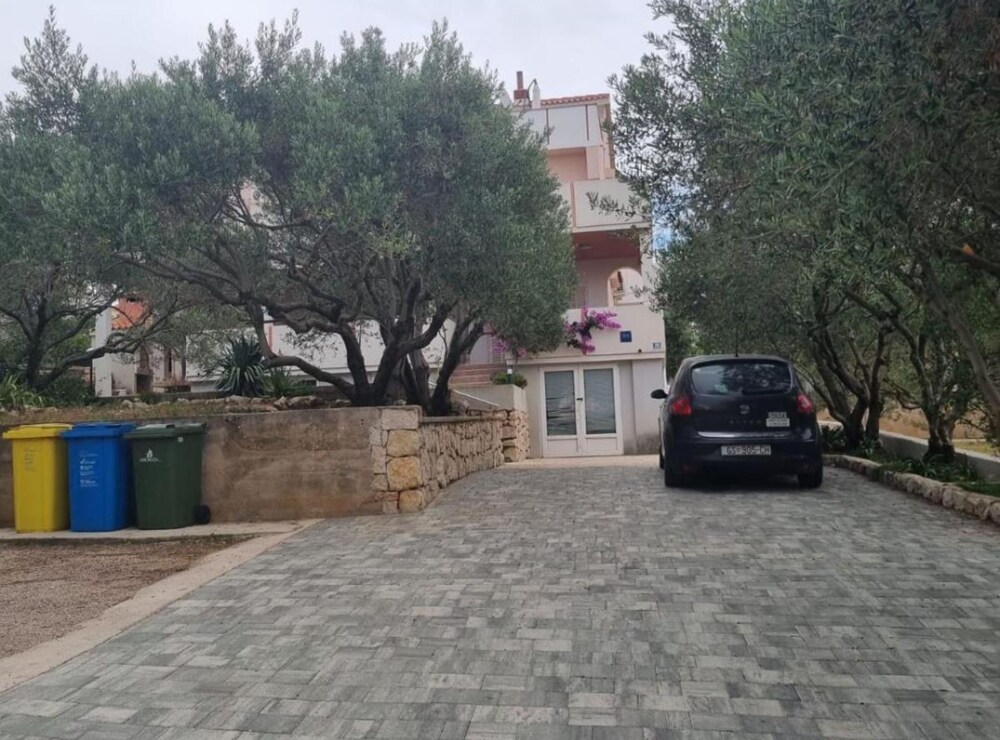 Apartments Sunset Novalja