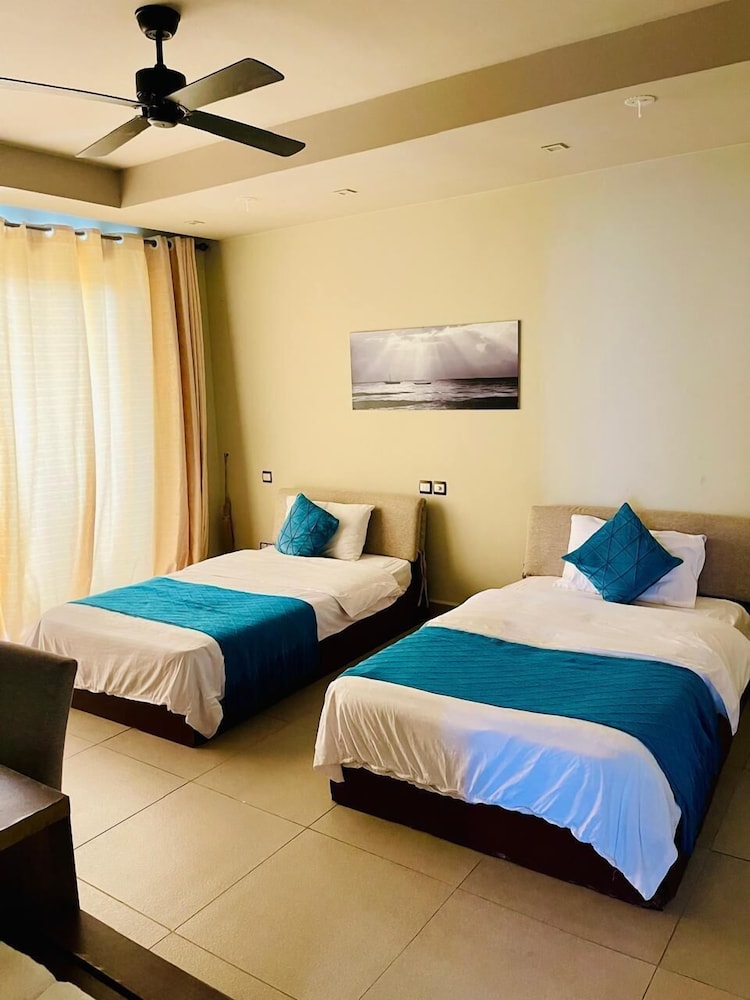 Luxury Oceanline Apartment-Shaza