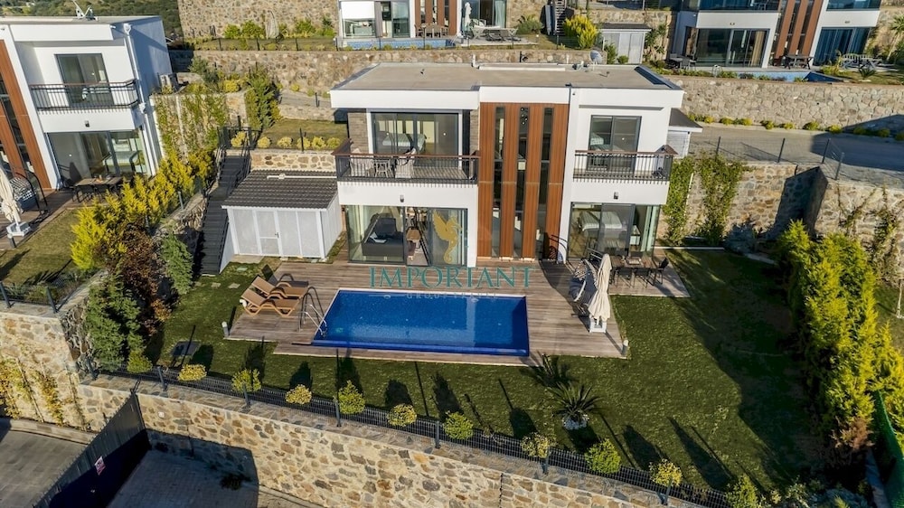 Farilya Villas by Important Group Travel