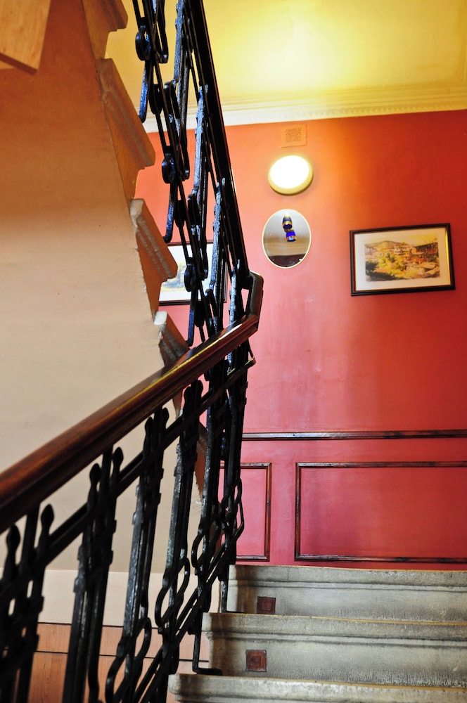 Lopera Guest House