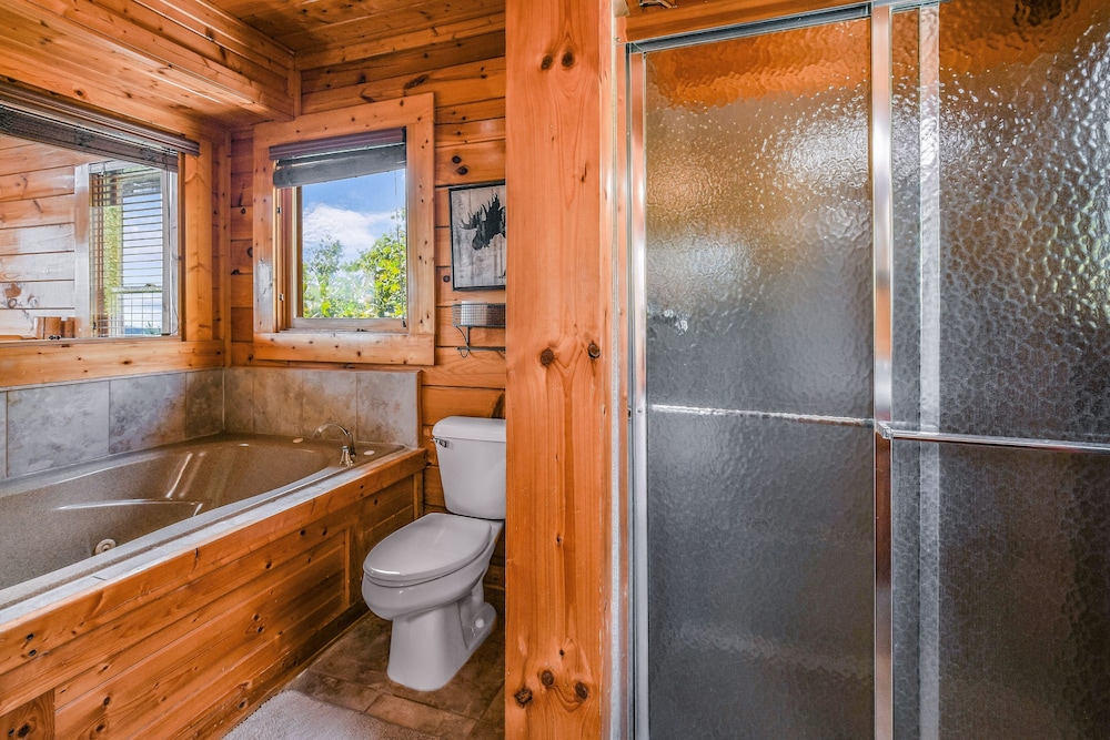 Extravagant View 3 Bedrooms 3 Bathrooms Cabin