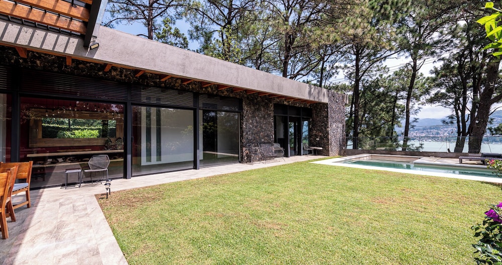 Pedacito de Lago - Lakeview Home