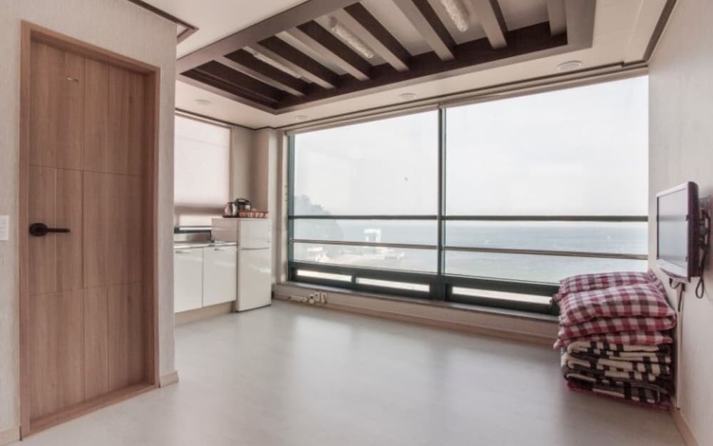Busan Chocolate House Pension view 5