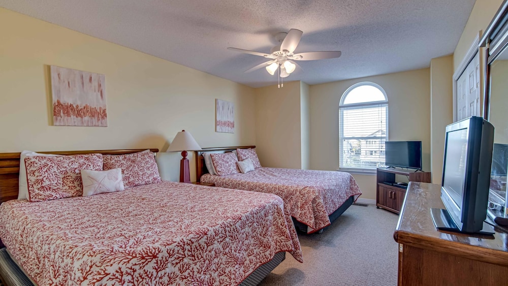 Triple Seas by Southern Vacation Rentals
