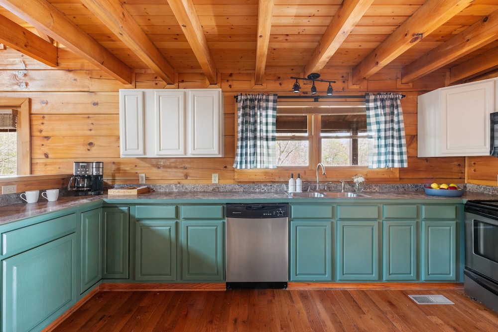 Yesteryear Hot Tub 360 Deck and Game Room Redesigned Cabin Easy Access