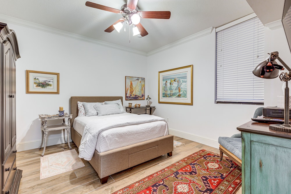 Dauphin Island Condo: Beach & Hot Tub Access!