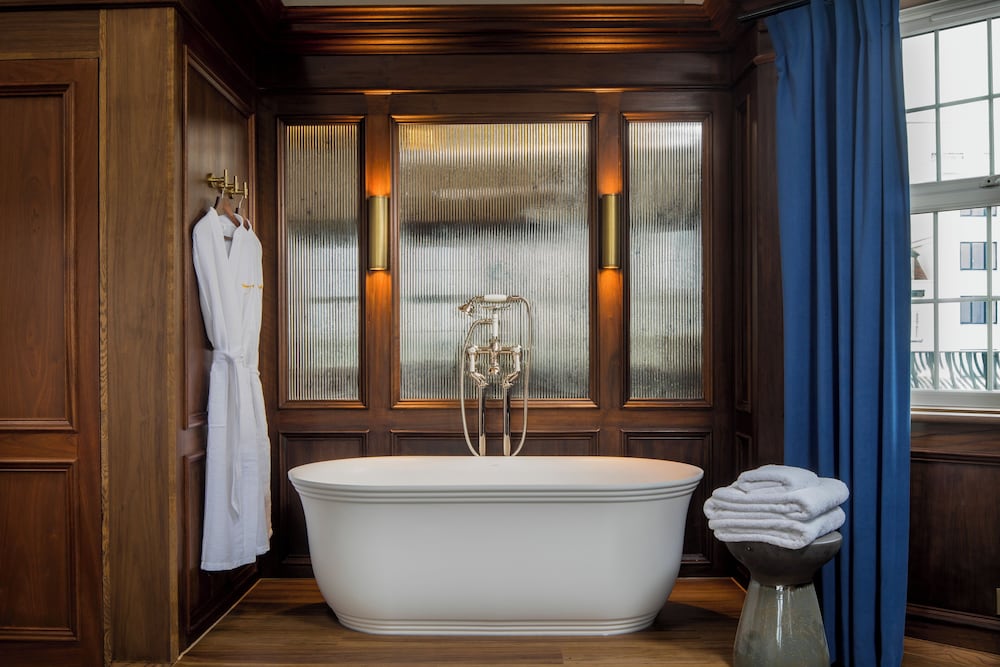 White Horses by Everly Hotels Collection view 2
