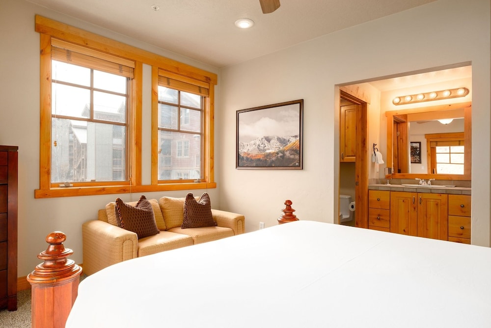 Park City Ski Resort - Town Pointe Condos