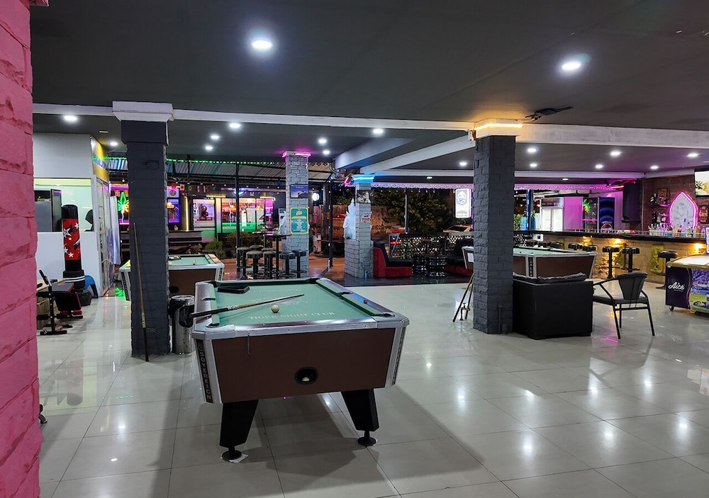Hangover Hostel Patong