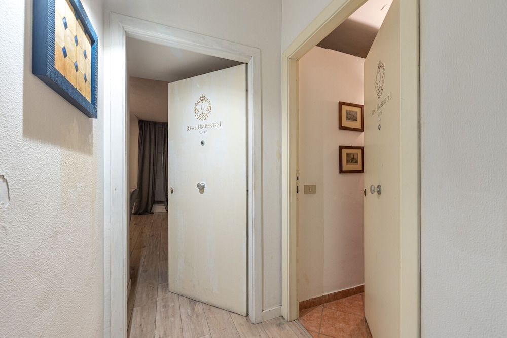 Real Umberto I Suite 2 by Wonderful Italy