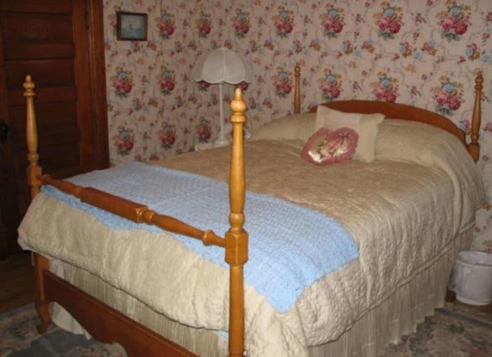 Historic Philip Houston House - Property Image 23