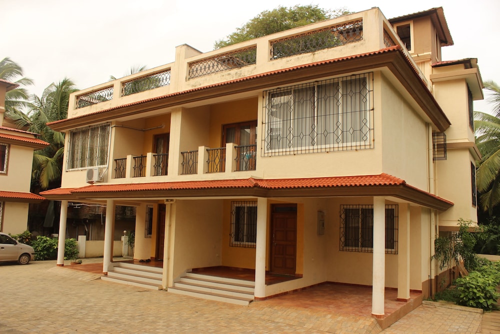 OYO 9218 Home Duplex 4 BHK Villa Candolim