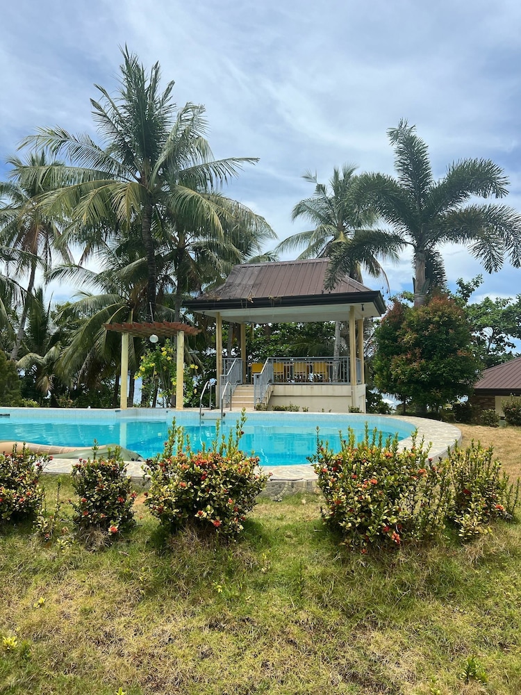 Reef Waters Resort