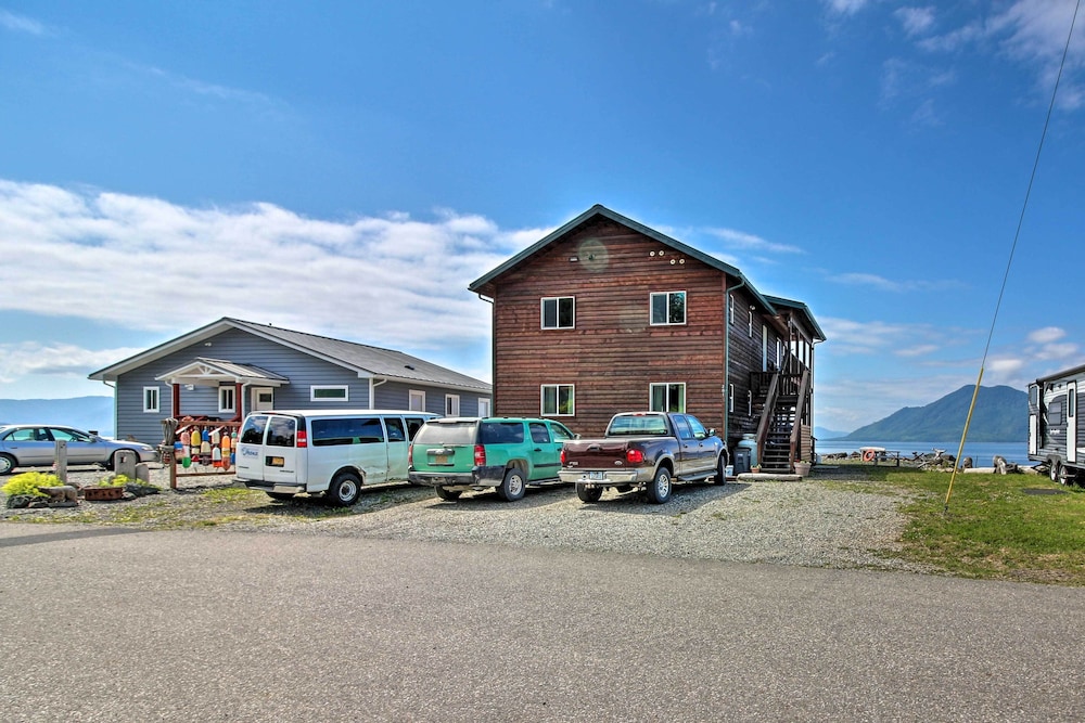 Oceanfront Craig Apt: Grill, Fishing On-site! view 2