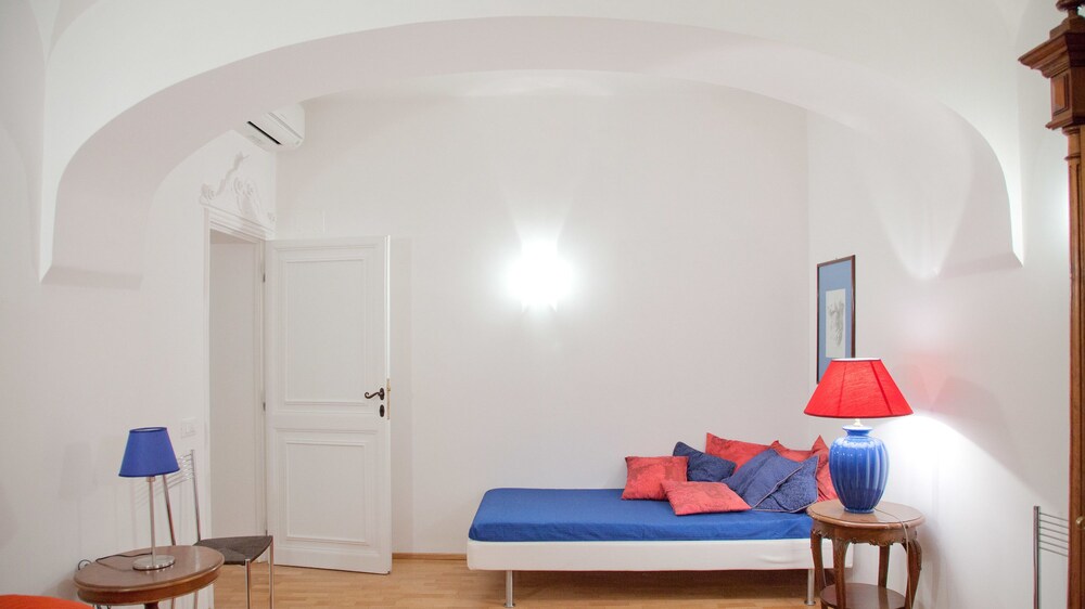 Rental In Rome City Center Apartment