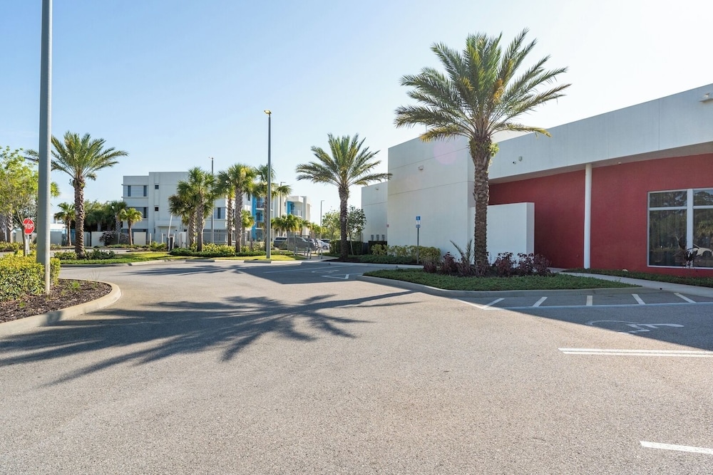 Daytona 2BR Getaway Parking Family & Pet-friendly