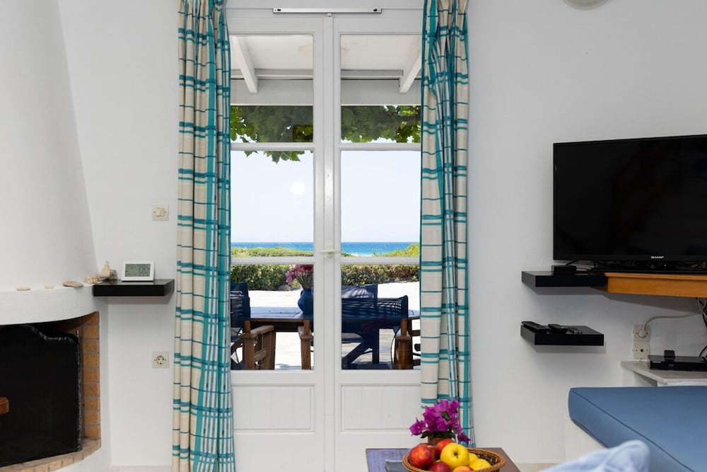 Angali TA 3 Bedroom Home 60m From Kastraki Beach