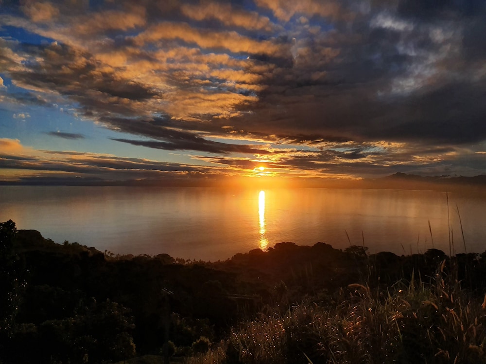 Over the Horizon near Savusavu Market - view 17